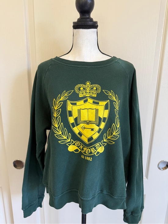 Daydreamer Tops - DAYDREAMER Oxford Crest sweatshirt, size M